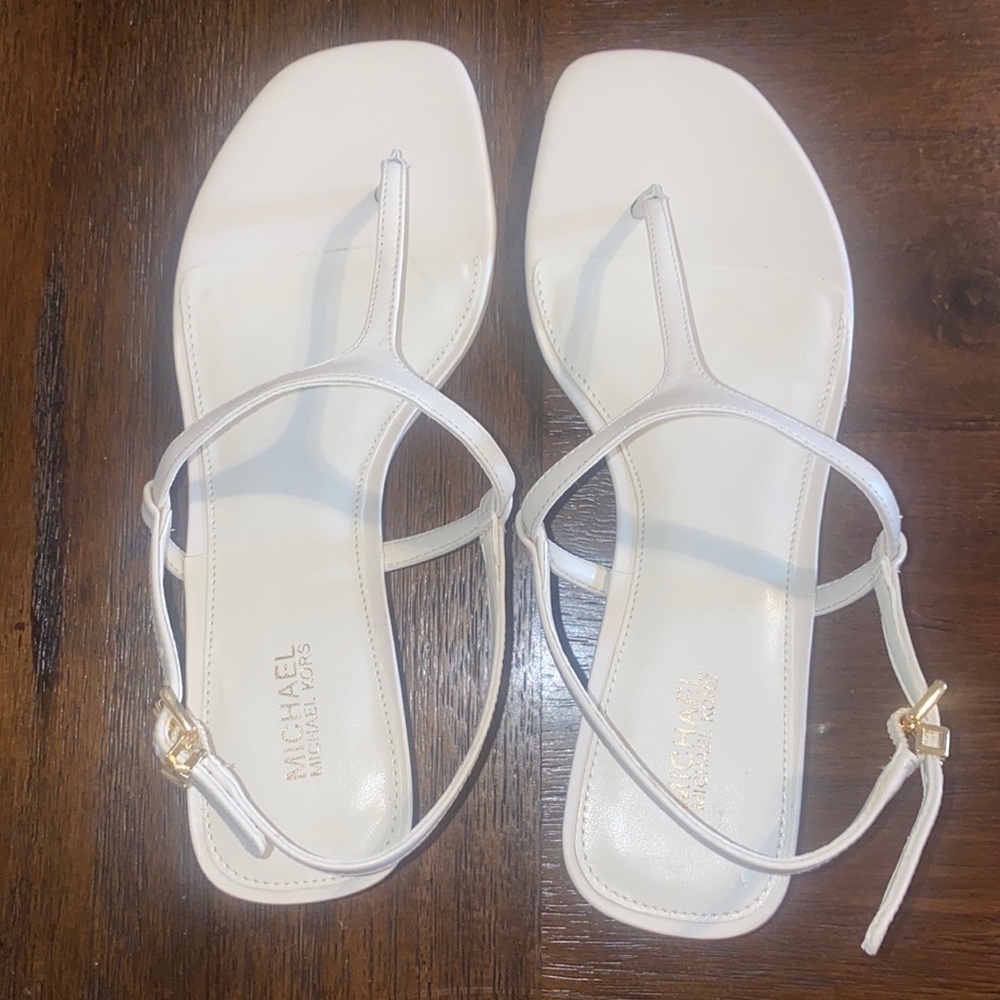 MICHEAL KORS WHITE HEALS